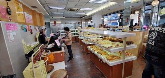 Hong Rui Zhen Sandwich